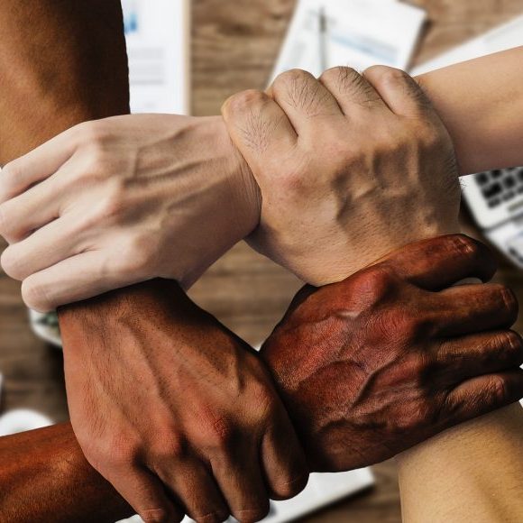 team-4200837_1920-1021×580